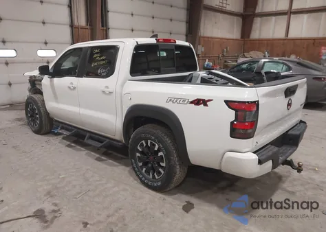 2022 Nissan Frontier Pro-4X 4X4 z USA, uszkodzony, nr VIN 1N6ED1EK8NN659381